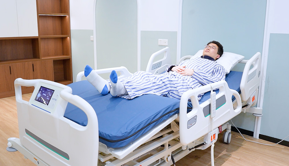 电动病床场景图2.jpg